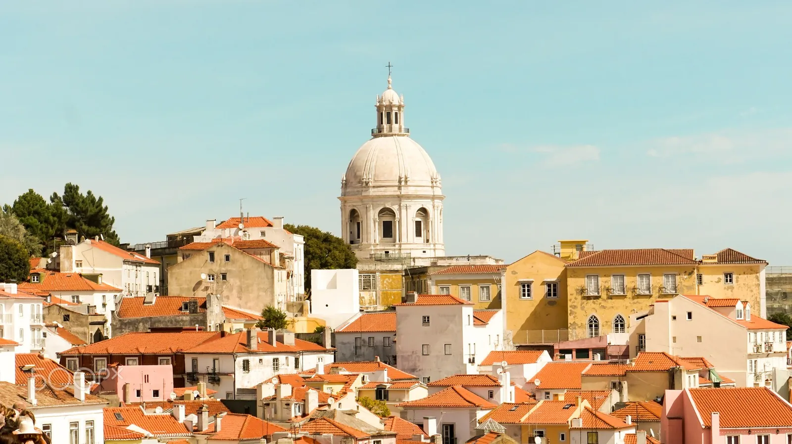 Touringcar huren in Lissabon